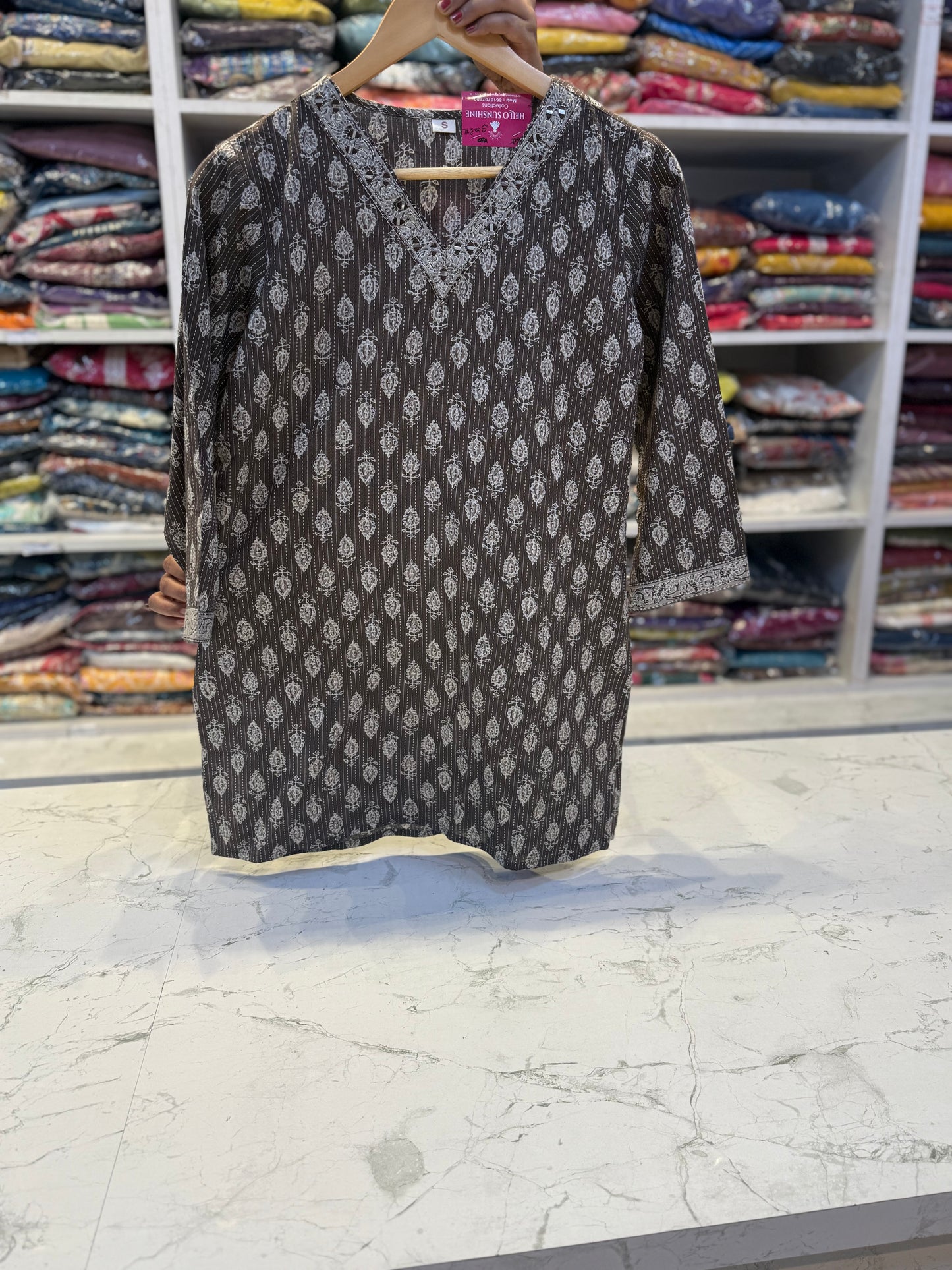 V-neck Short Top
