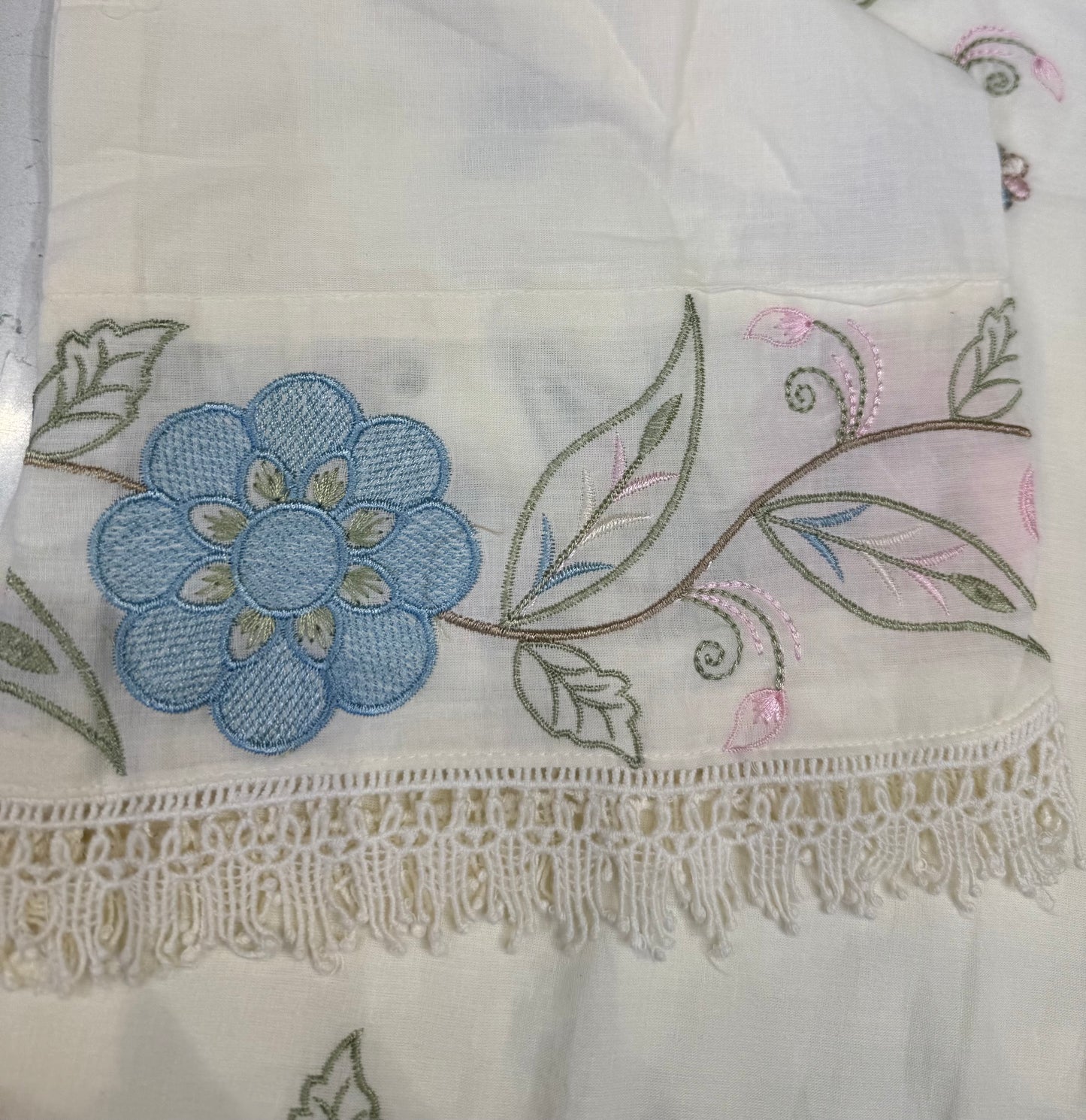 White Pure Cotton Embroidered Co-ords set-HSC187