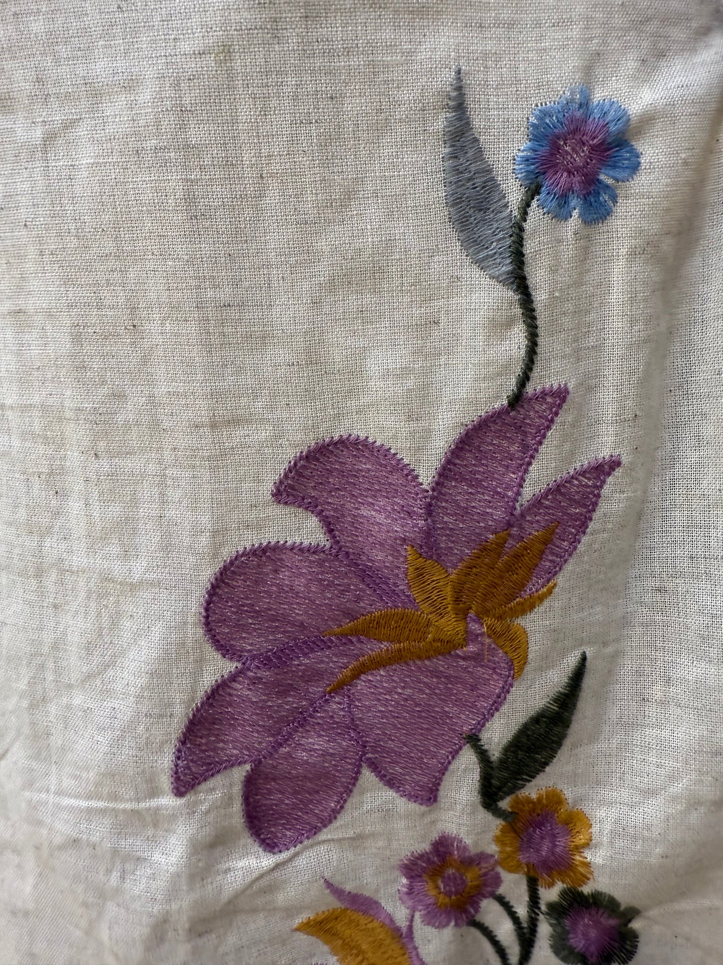 Half white Cotton Flex Embroidery Kurti With Pant and Dupatta