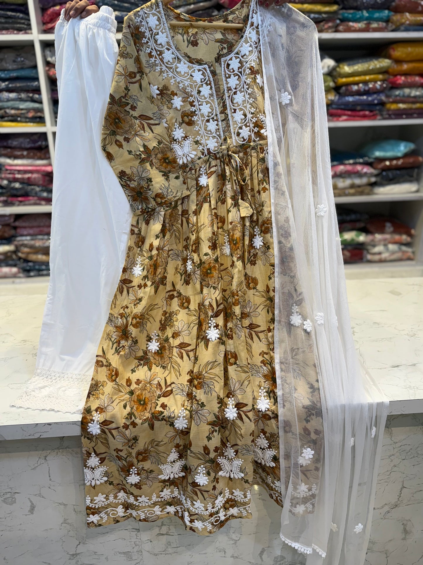 Chikankari work kurti set