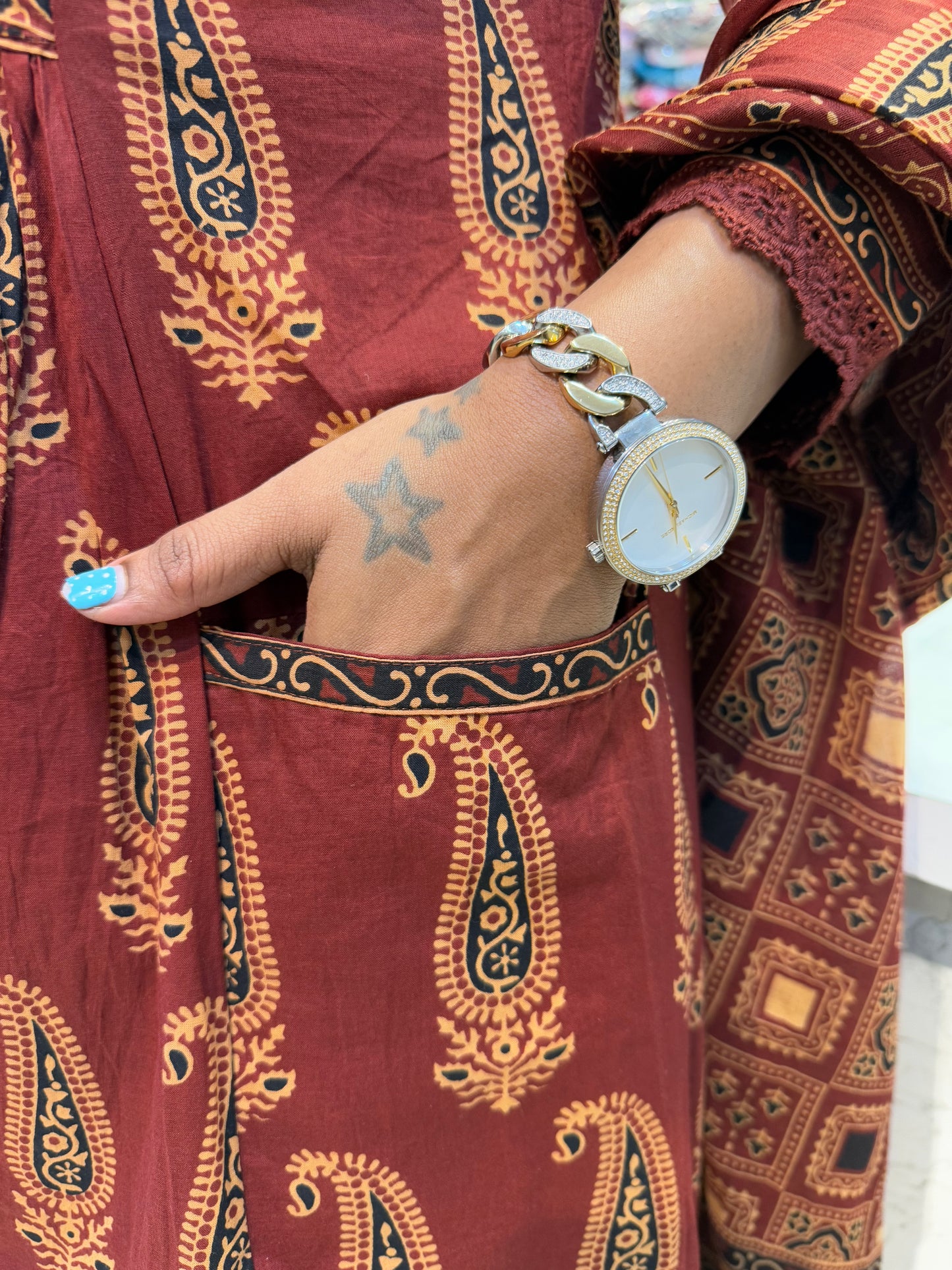 Stylish Cotton set with two sides pockets on kurti
