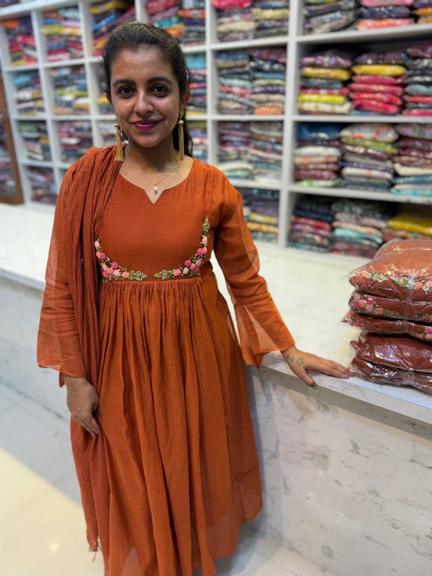 Premium Mul chanderi knot work in front and back Salwar suit