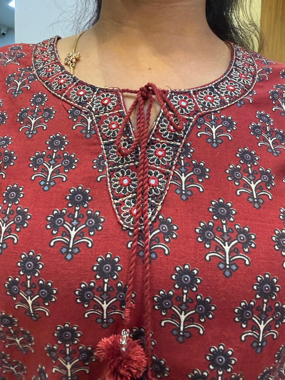 Applique Marron Kurti With Pant and Dupatta -HSC1298