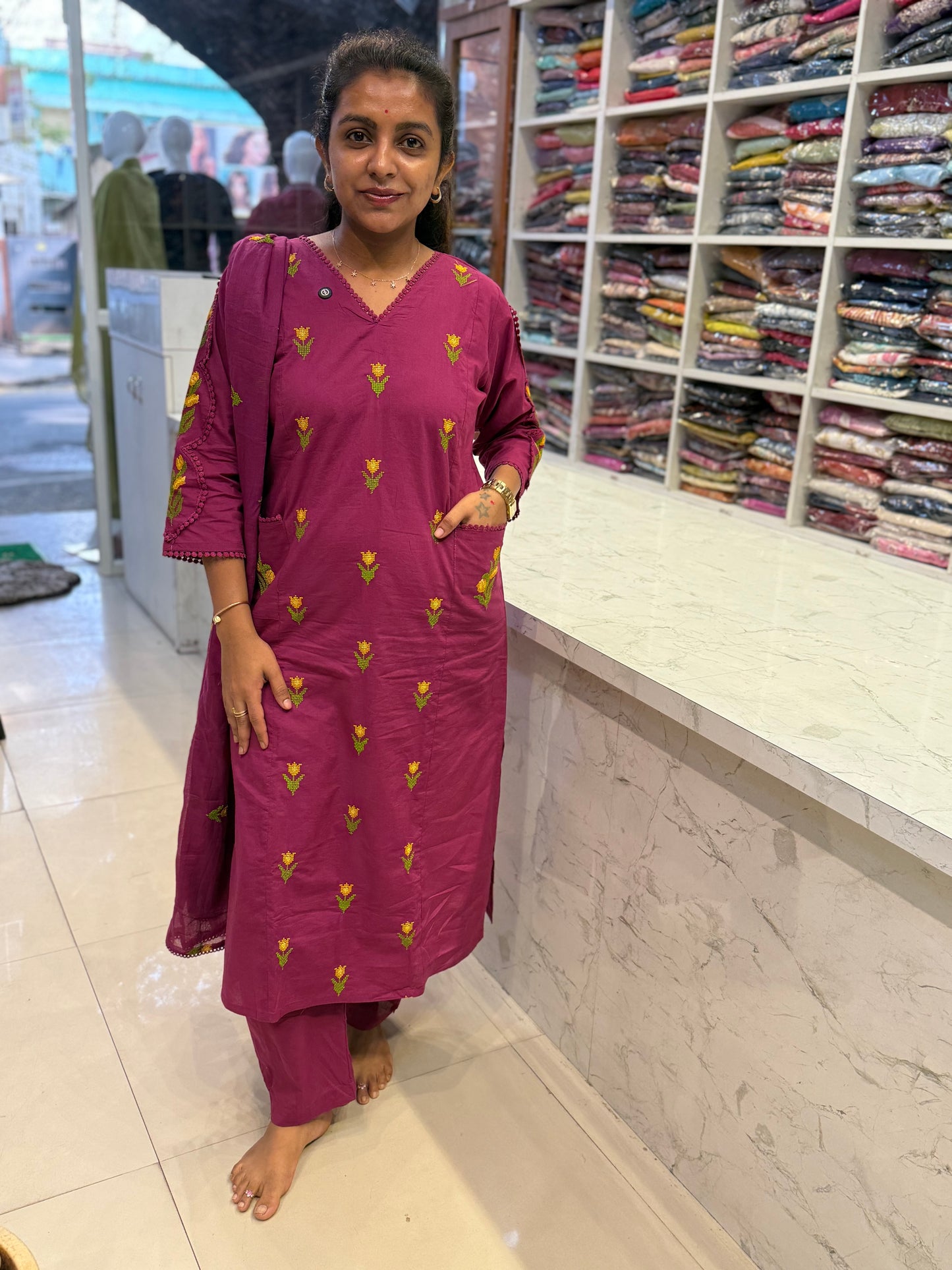 Two sides pockets magenta kurti with pant and dupatta
