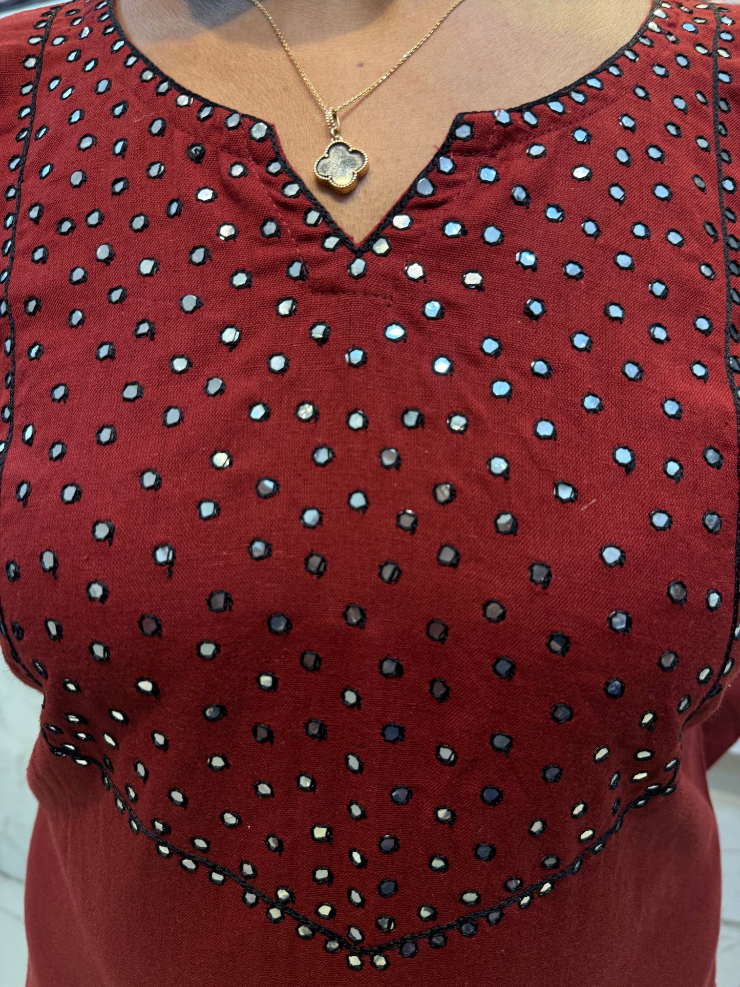 Marron and Black Ikkat set