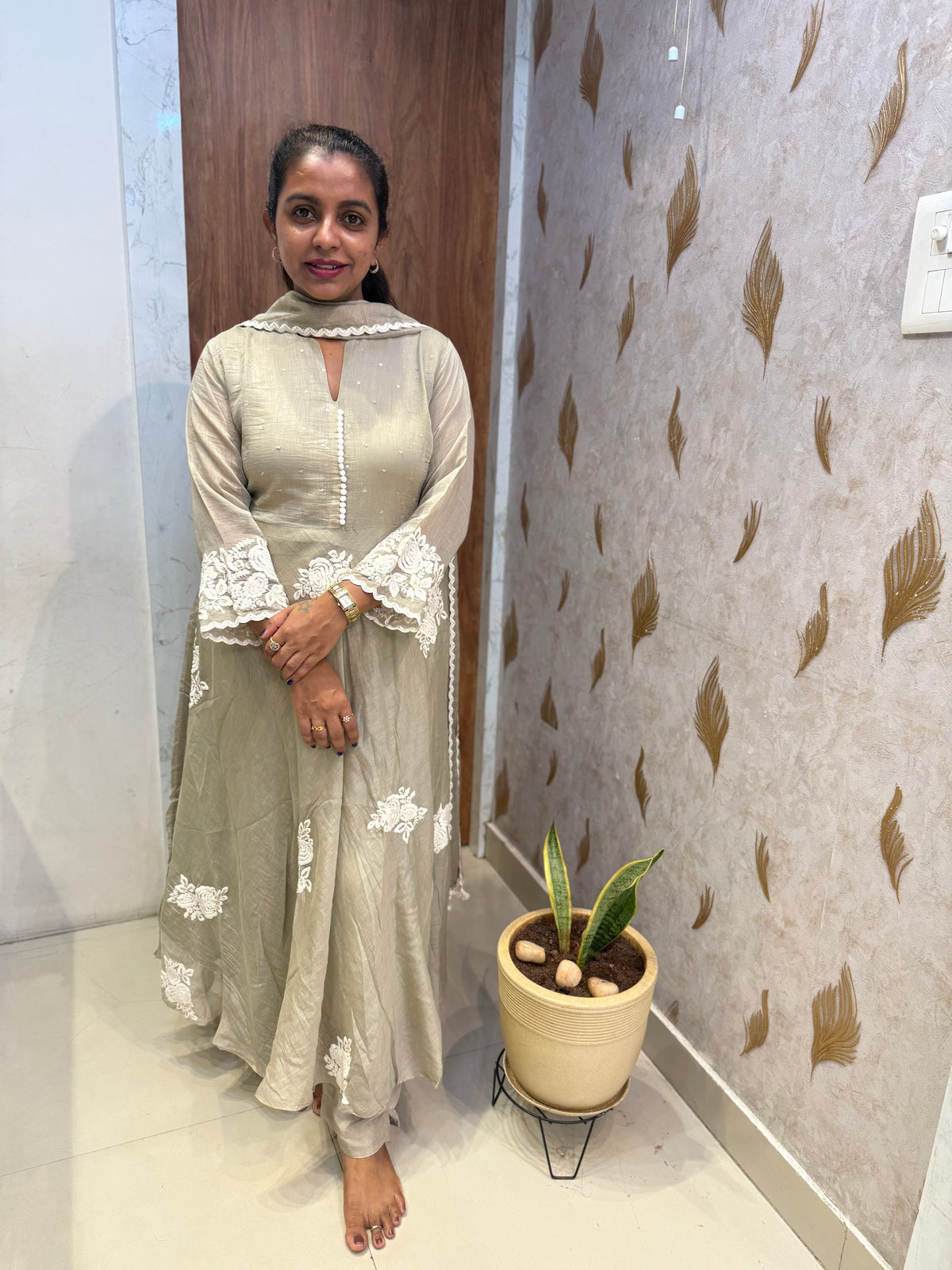 Grey Embroidery Pure Banarasi Mul Chanderi Kurti With Pant and Scallopcut Dupatta-HSC1209