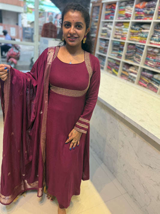 Anarkali Dress With Free Earrings