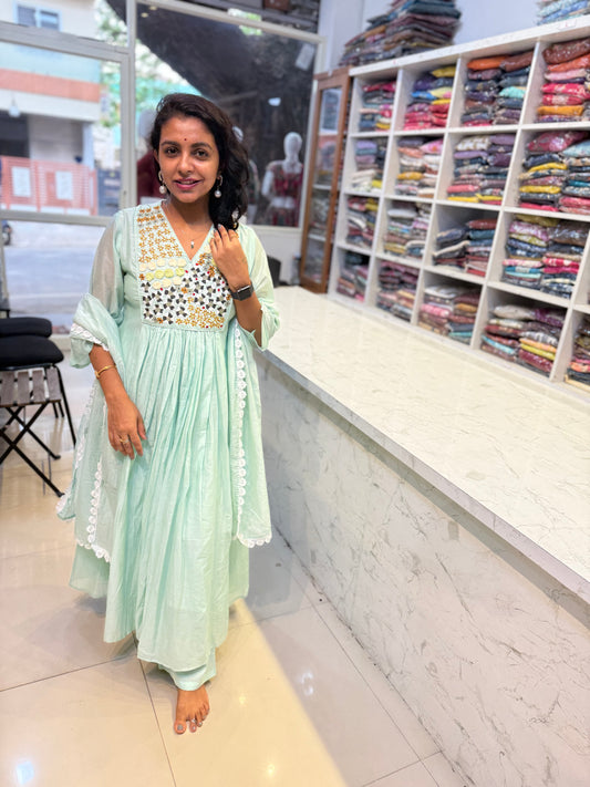 Pastel Green Mul Chanderi Kurti With Pant and Dupatta