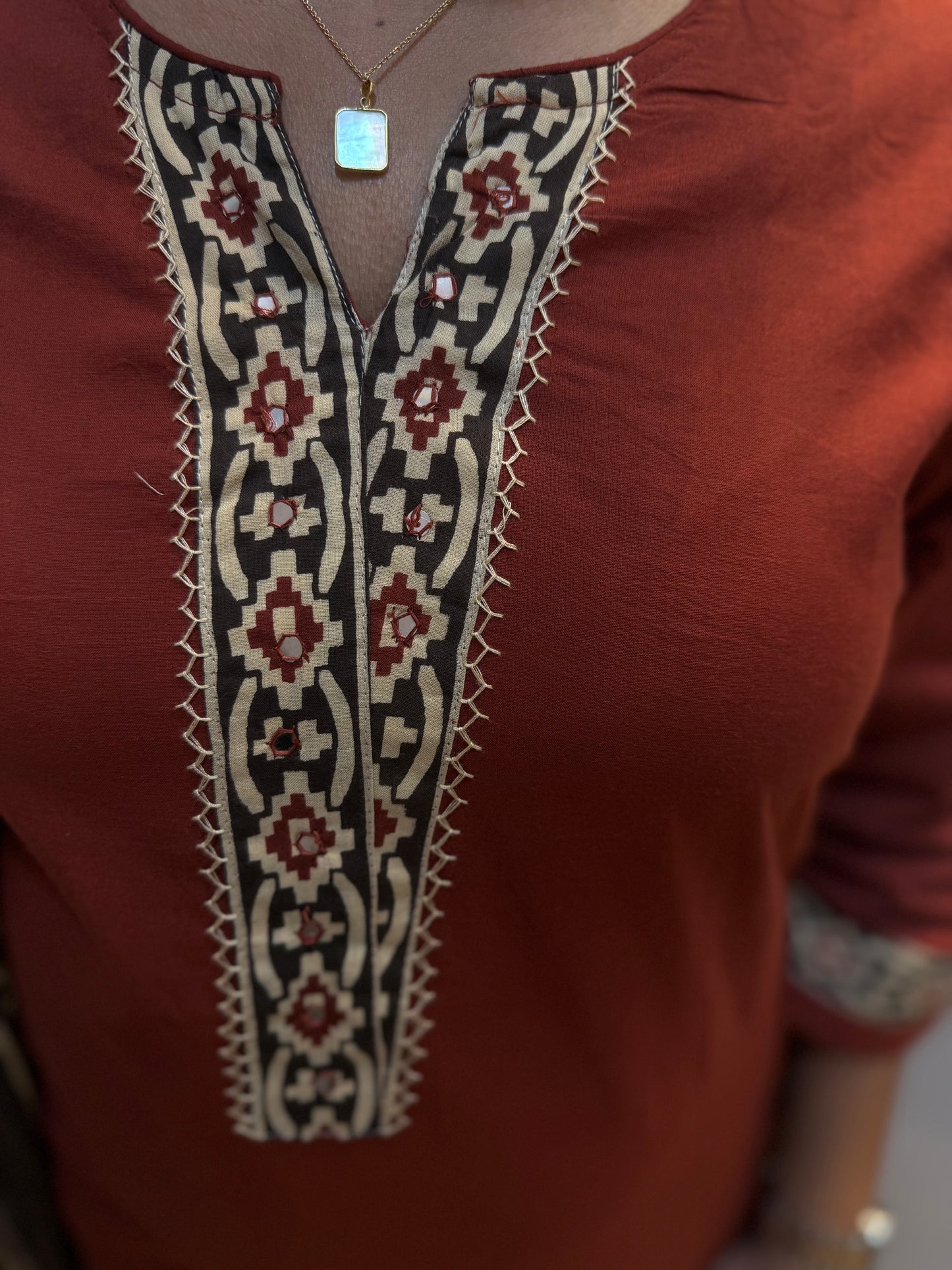 Brown Printed Contrast Dupatta Back With Pant and Dupatta-HSC55