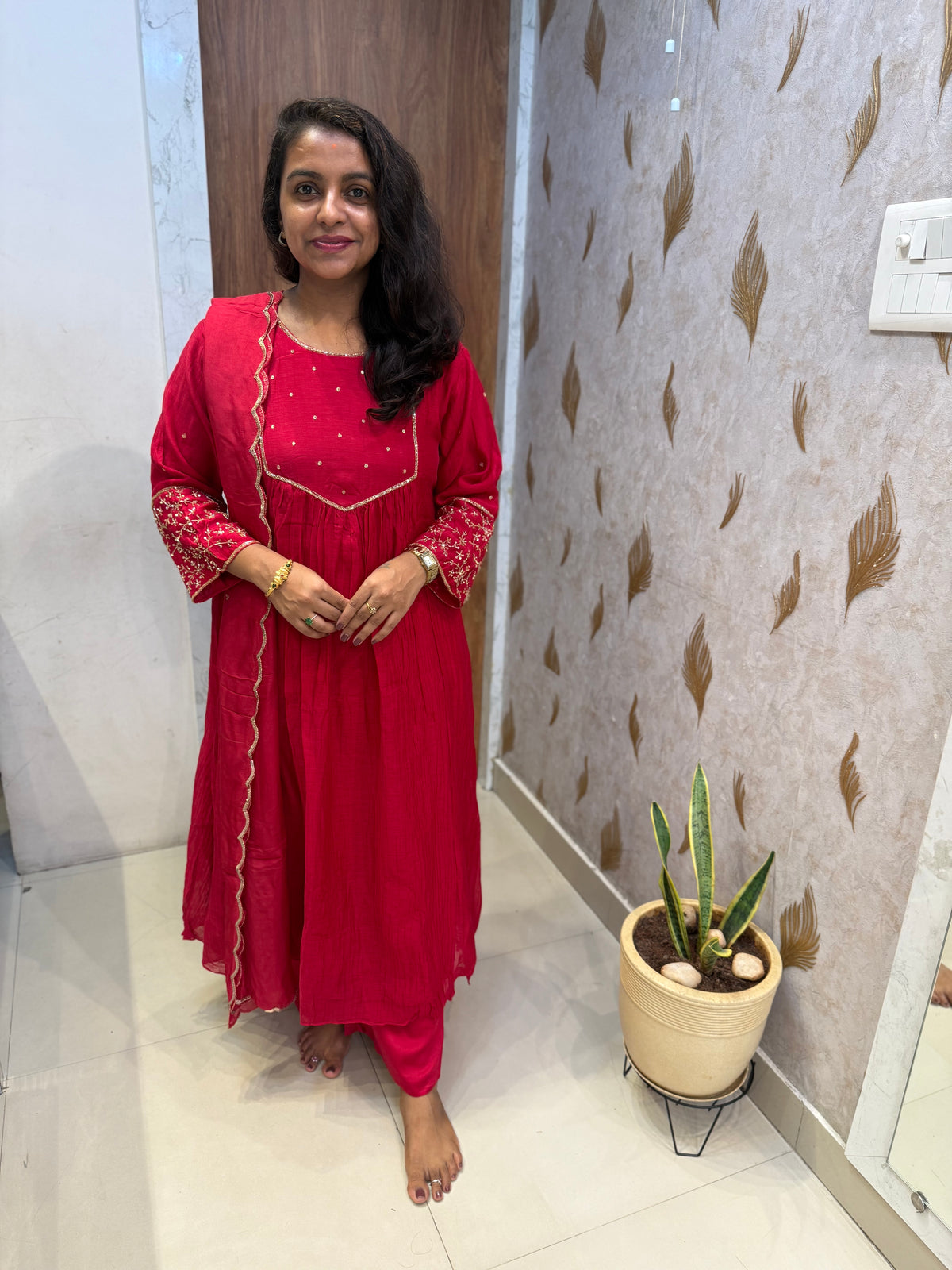 Red Pure Banarasi Mul Chanderi Hand Embroidery Kurti With Pant and Scallop Cutwork Dupatta- HSC1242