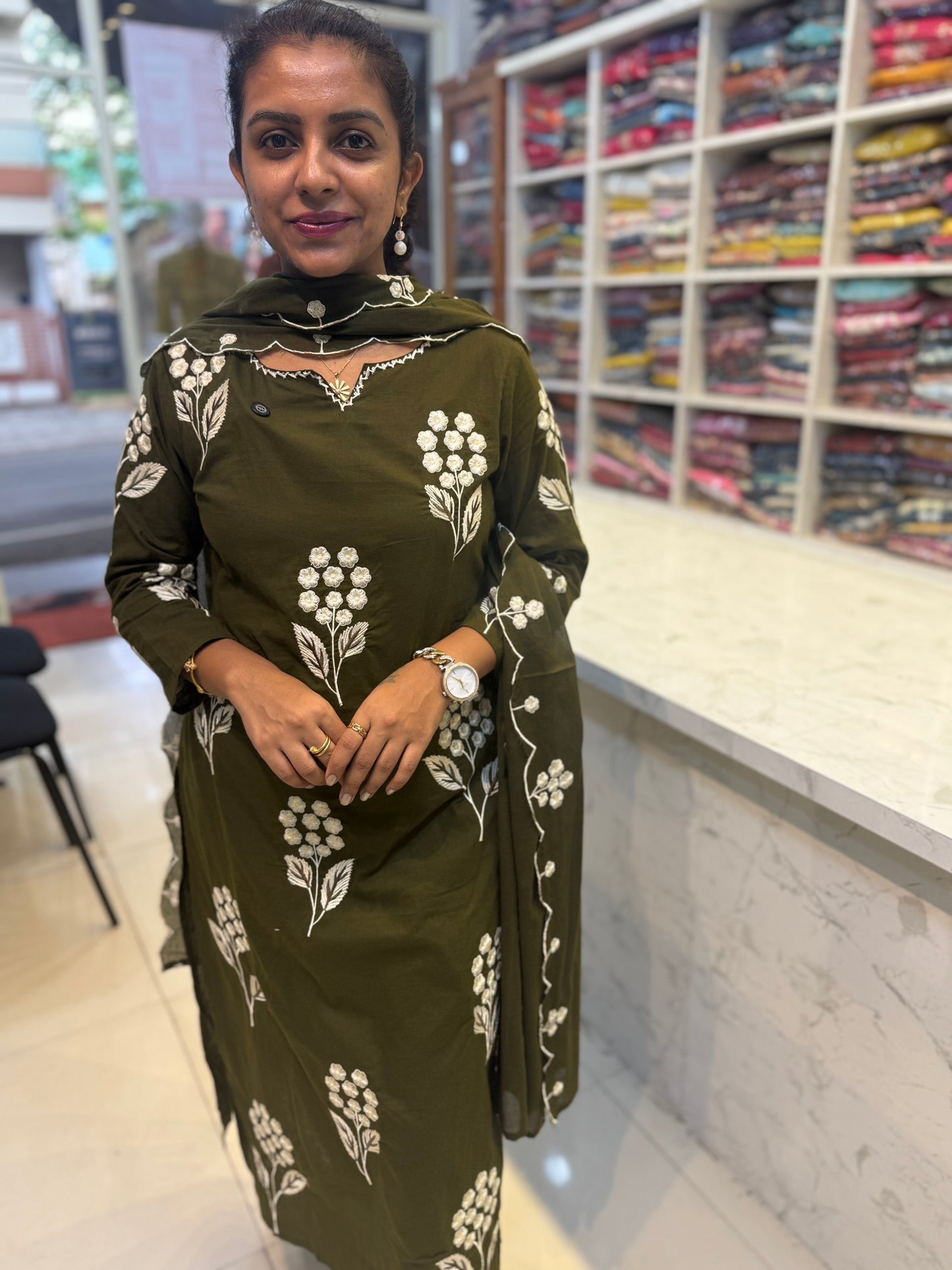 Embroidery Work kurti with Pant and Scallop Cut Work Dupatta