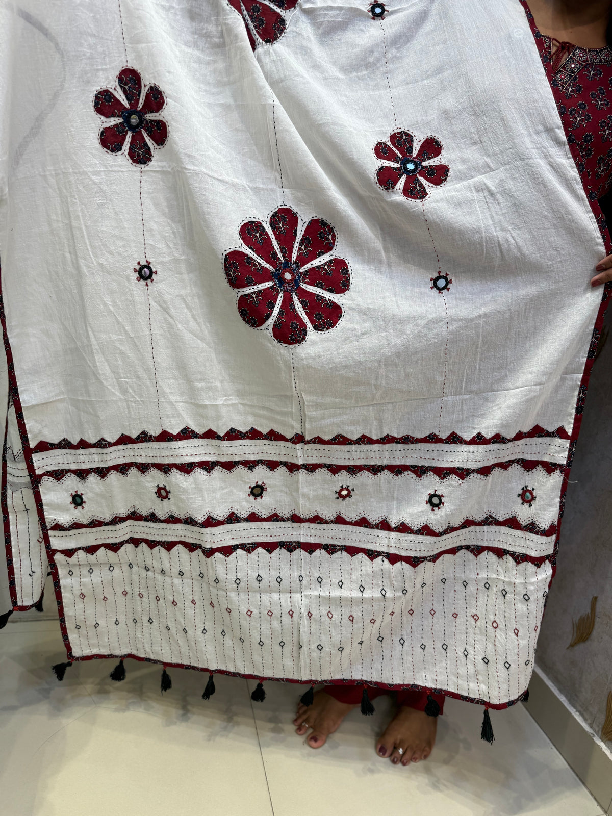 Applique Marron Kurti With Pant and Dupatta -HSC1298