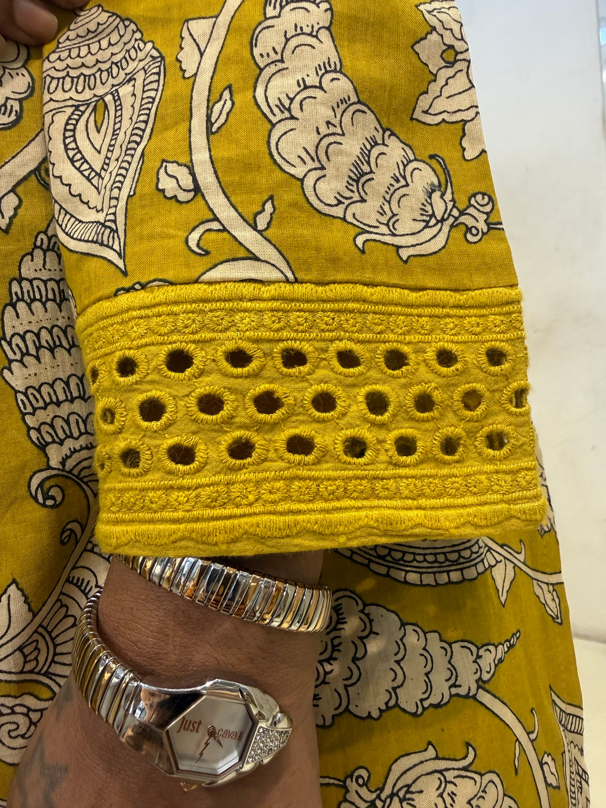 Kalamkari Printed Kurti With Pant and Applique Dupatta -HSC1278