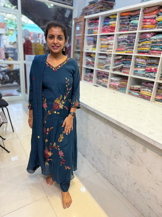 Mul Chanderi Blue Kurti With Pant and Dupatta