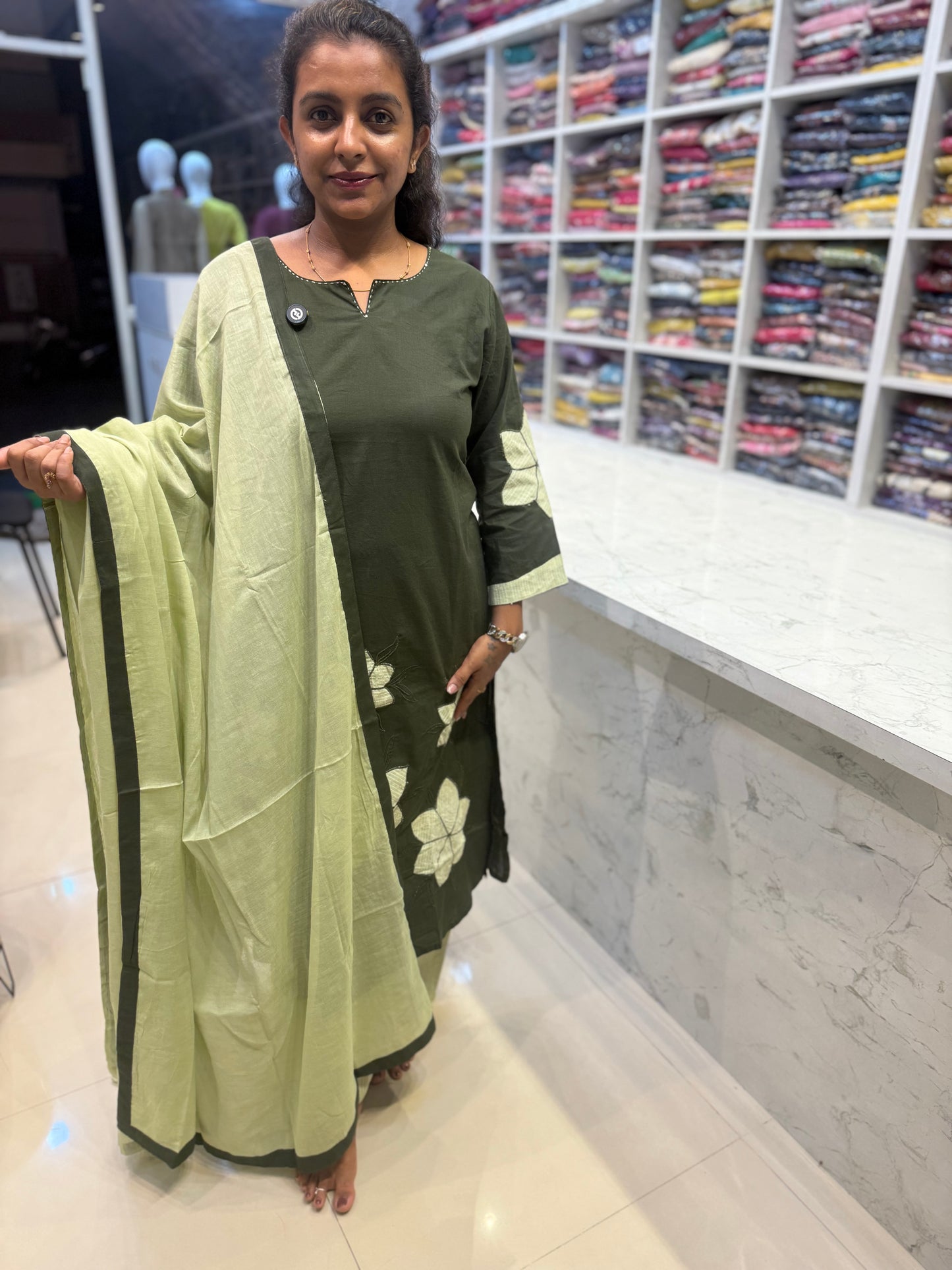 Appliqué Green Kurti With Pant and Dupatta-HSC142