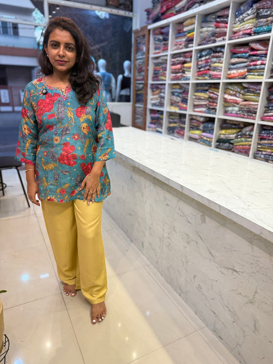 Floral Printed Blue Tunics Top