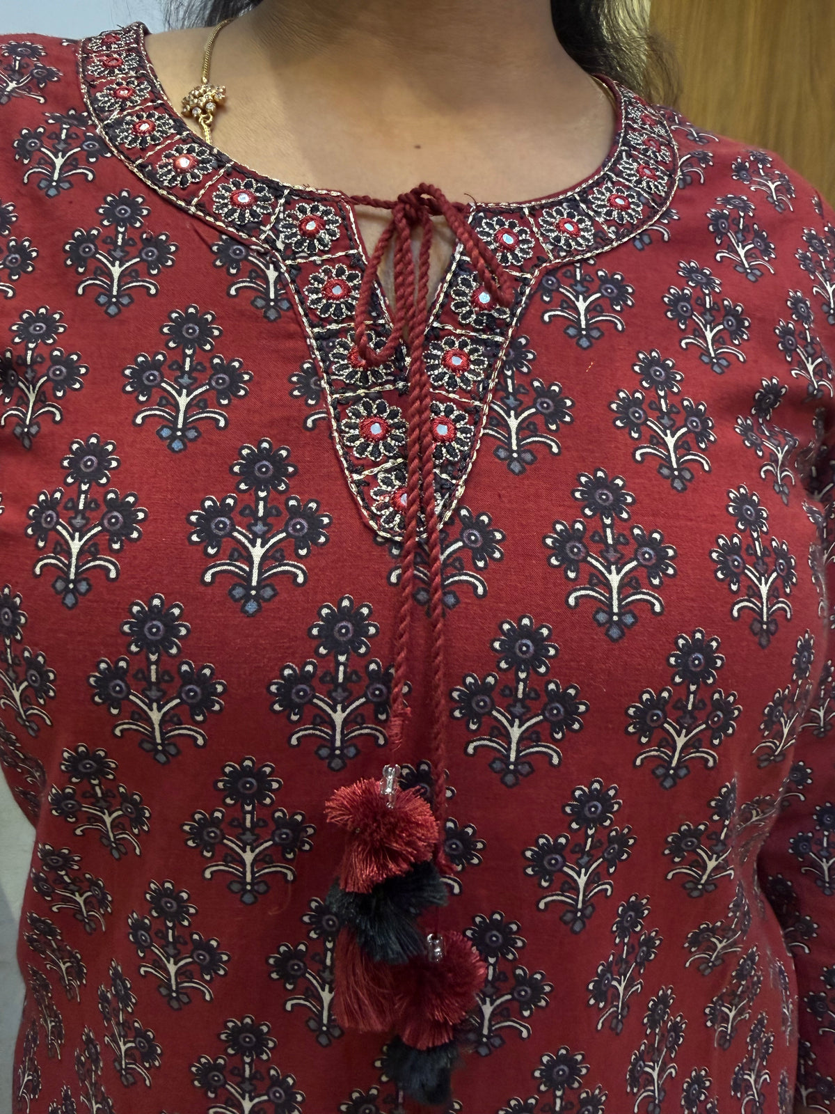 Applique Marron Kurti With Pant and Dupatta -HSC1298