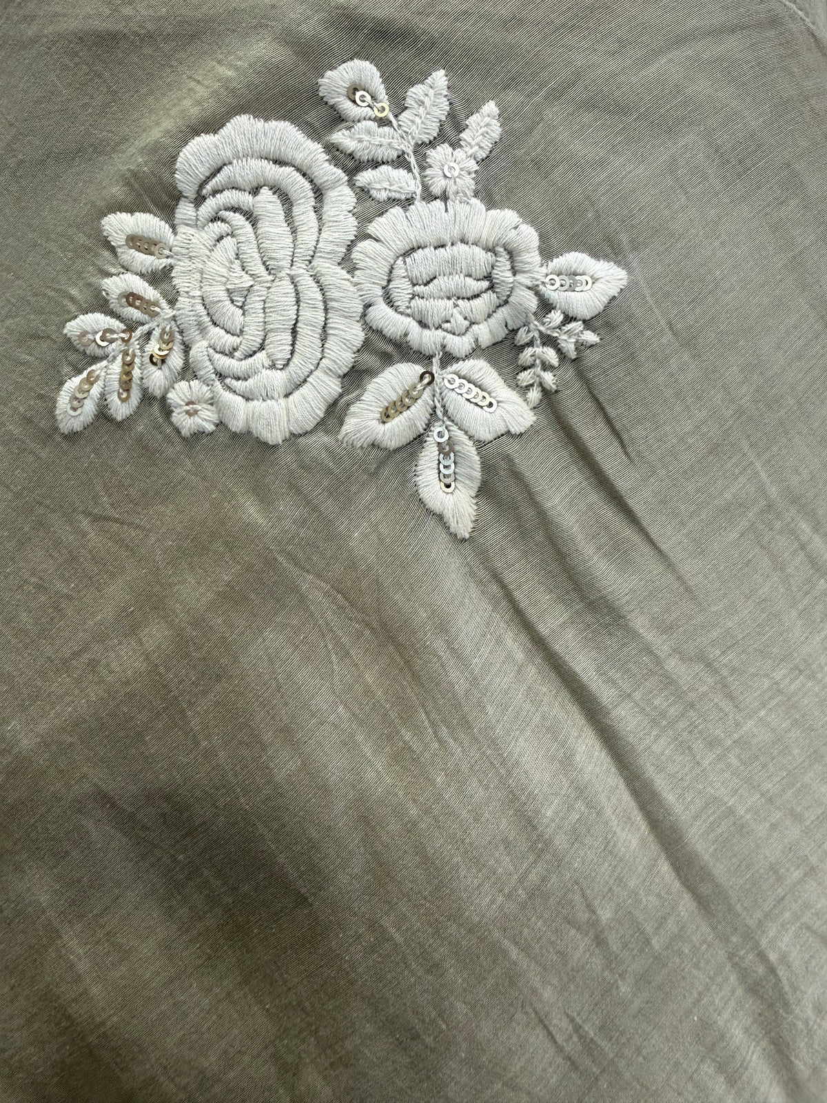 Grey Embroidery Pure Banarasi Mul Chanderi Kurti With Pant and Scallopcut Dupatta-HSC1209
