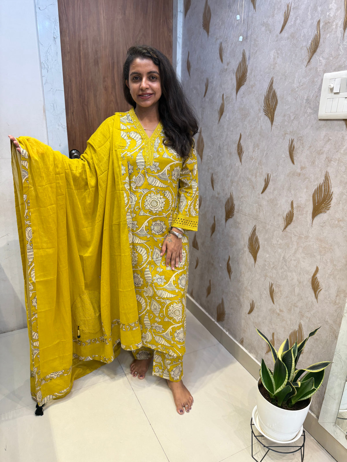 Kalamkari Printed Kurti With Pant and Applique Dupatta -HSC1278