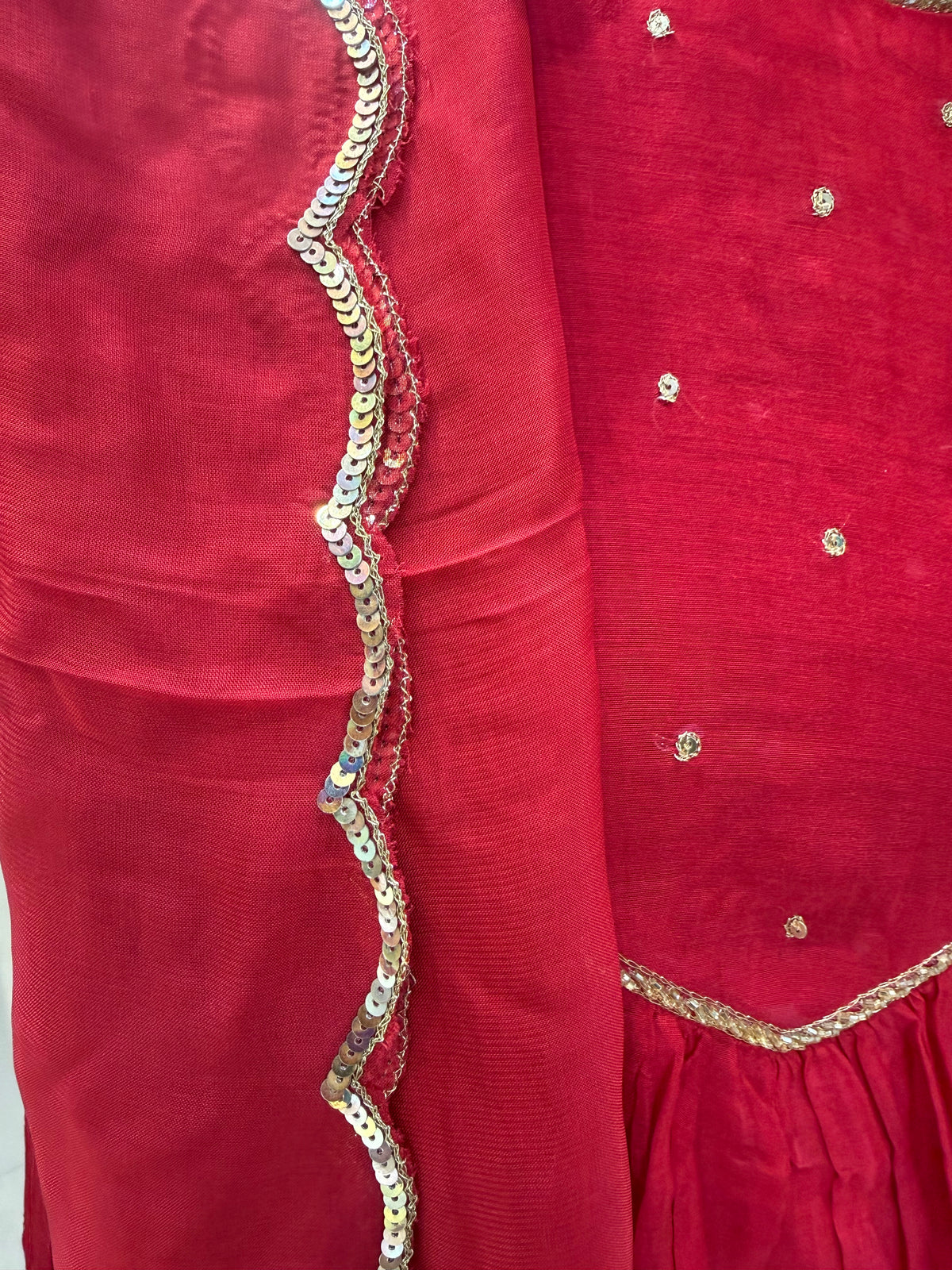 Red Pure Banarasi Mul Chanderi Hand Embroidery Kurti With Pant and Scallop Cutwork Dupatta- HSC1242
