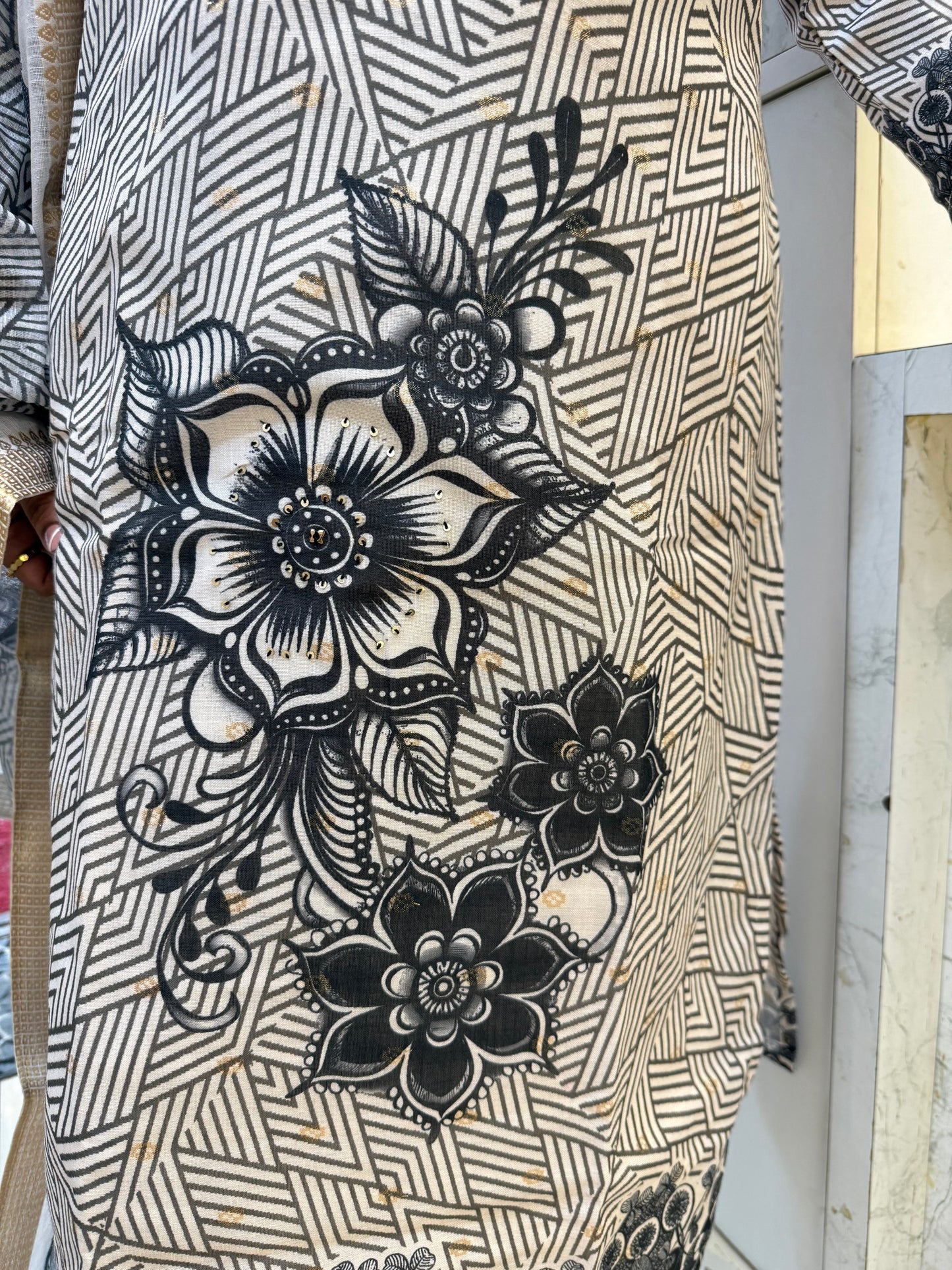 Pure Linen Black and White Printed Kurti With Pant and Dupatta-HSC118