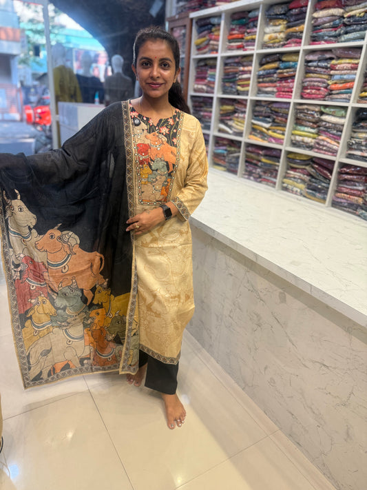 Pichwai Printed Cotton Kurti With Pant and Dupatta-HSC114