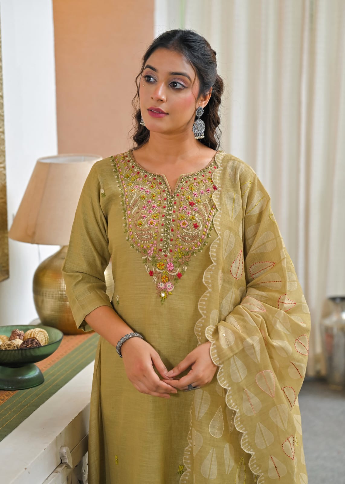 Pure Linen Hand Embroidery Kurti With Pant and Scallop Cutwork Dupatta -HSC1259