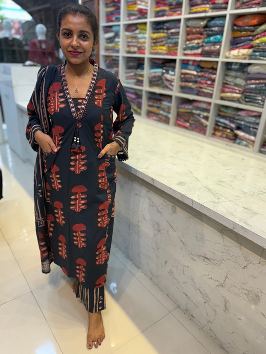Black Bell Sleeves Salwar suit with pockets