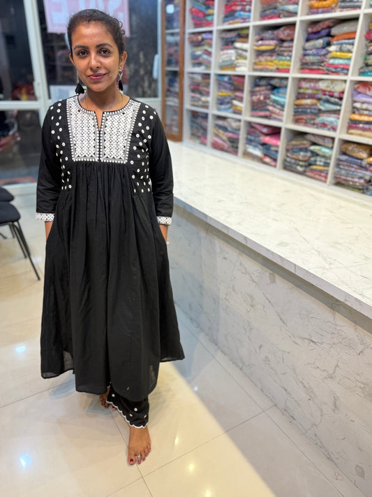 Mul Cotton Mirror Embroidery with Scallop Pant Co-ords Set