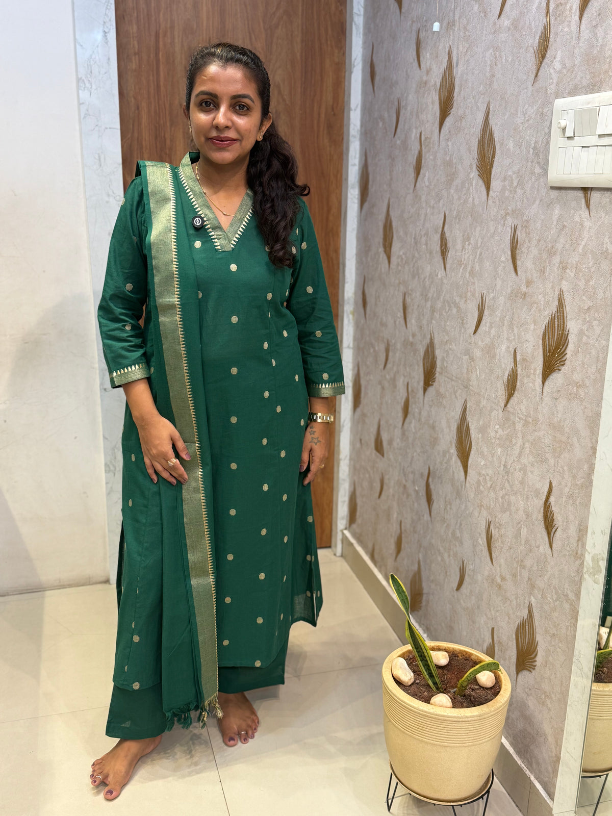 Bottle Green Zari Butta Pure Handdloom Kurti Pant With Dupatta -HSC1268