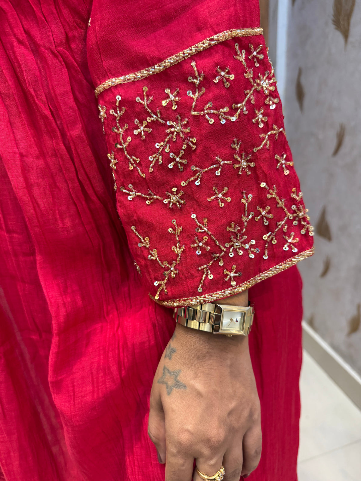 Red Pure Banarasi Mul Chanderi Hand Embroidery Kurti With Pant and Scallop Cutwork Dupatta- HSC1242