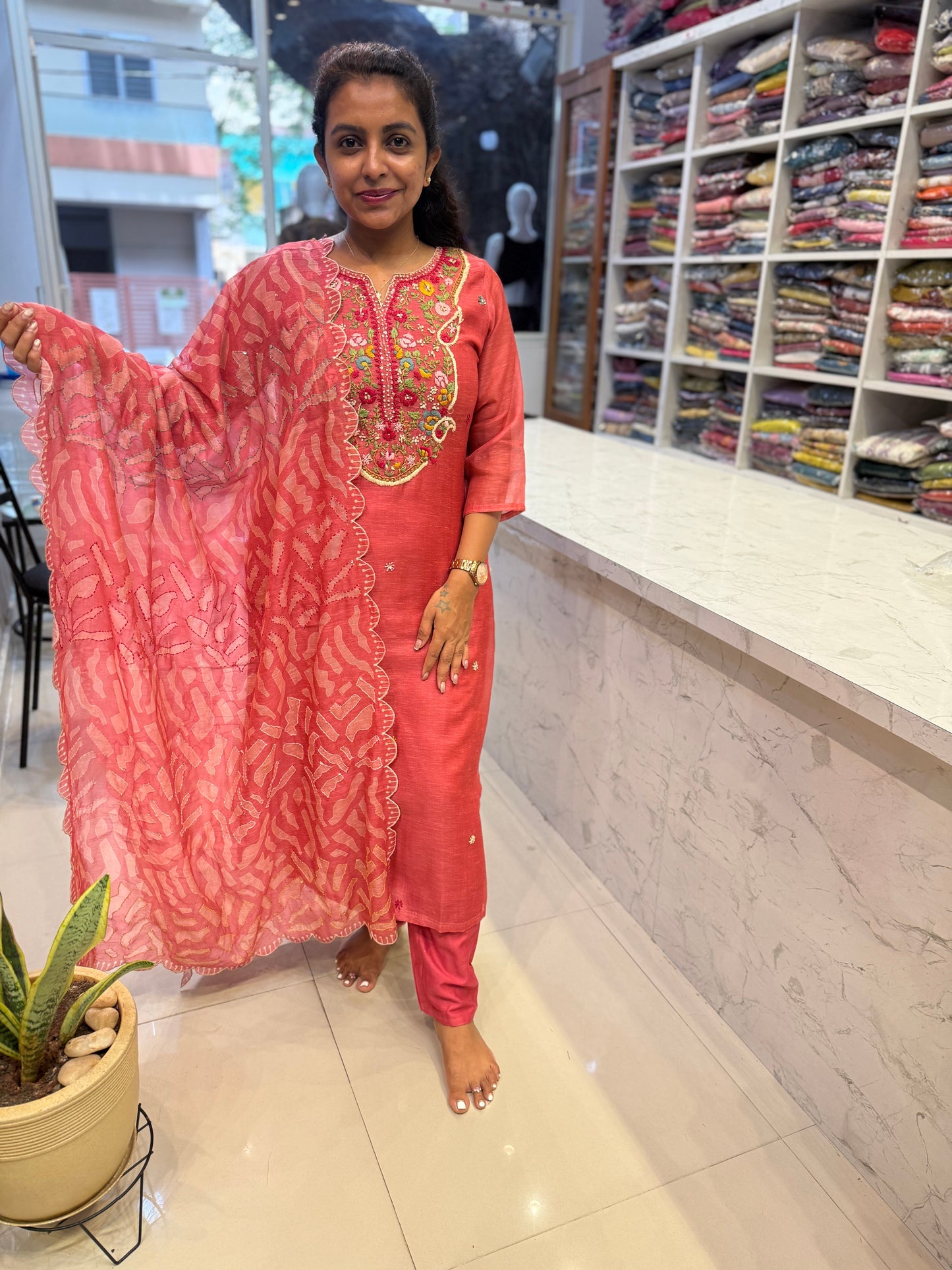 Tissue Linen Scallop Cut Thread Embroidery Kurti With Pant and Dupatta