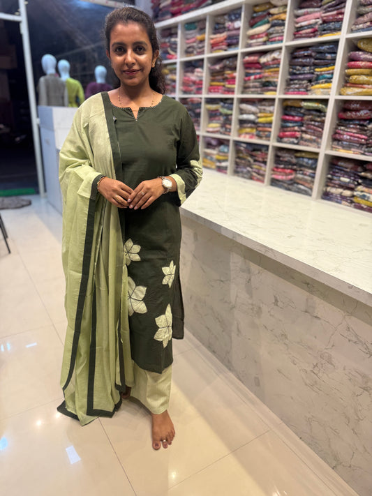 Appliqué Green Kurti With Pant and Dupatta-HSC142