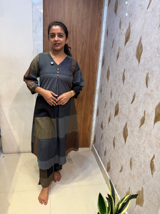 Black Checks Pure Cotton Kurti With Pant -HSC1308