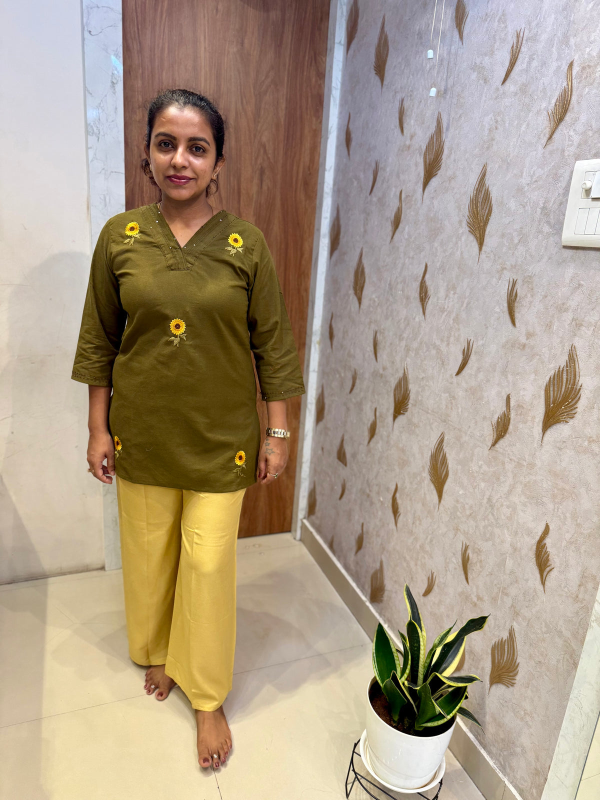 Green Sunflower Pure Cotton  Embroidery Tunics Top -HSC1284