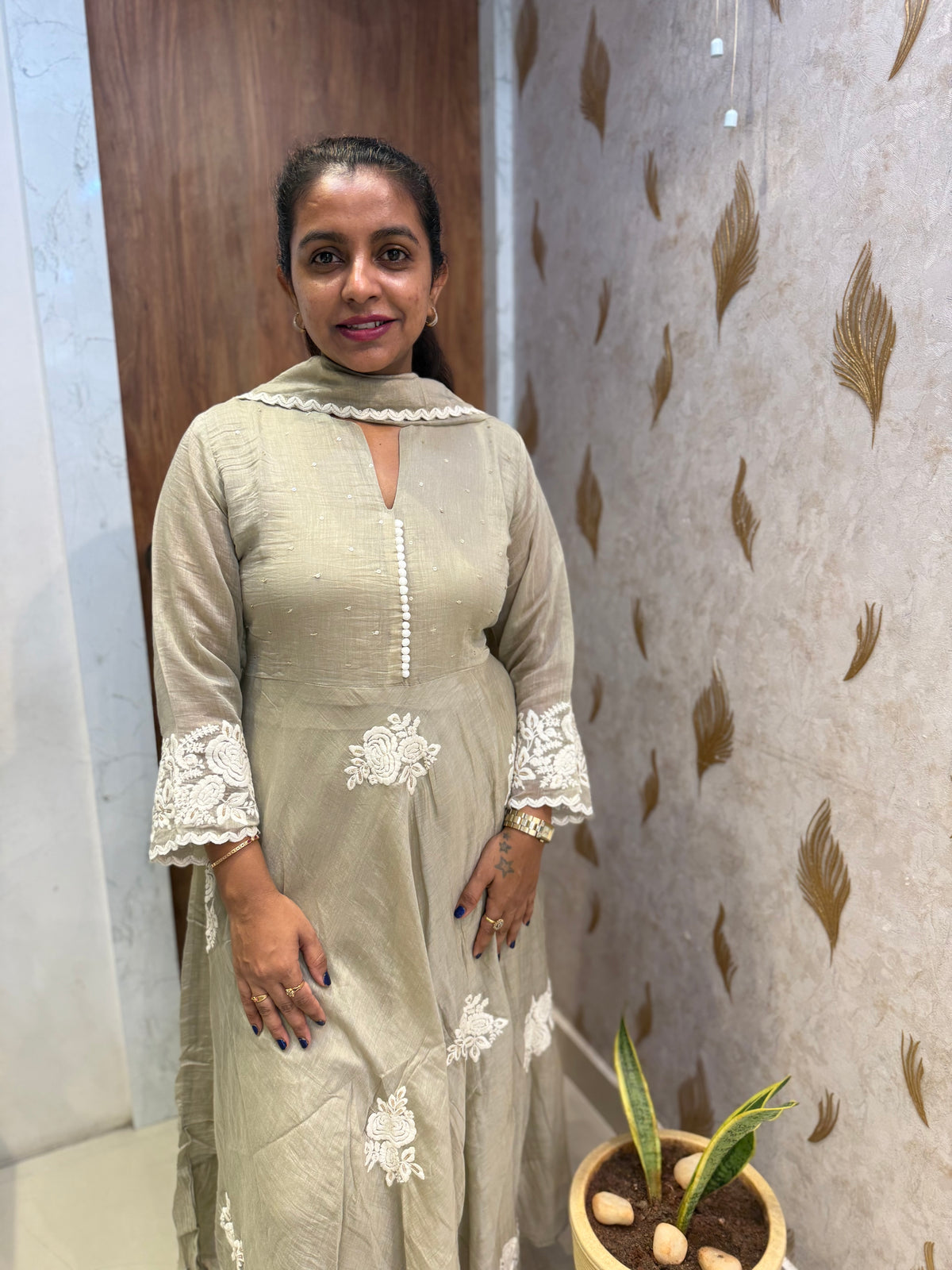 Grey Embroidery Pure Banarasi Mul Chanderi Kurti With Pant and Scallopcut Dupatta-HSC1209