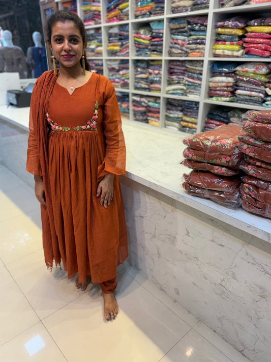 Premium Mul chanderi knot work in front and back Salwar suit